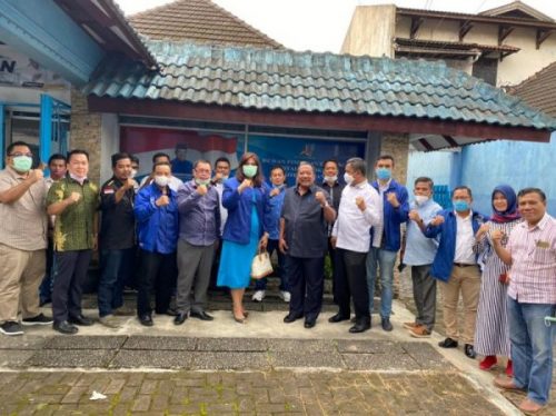Ketua DPC PD Medan Burhanuddin Sitepu Bangga Dengan Suryani Paskah Naiborhu