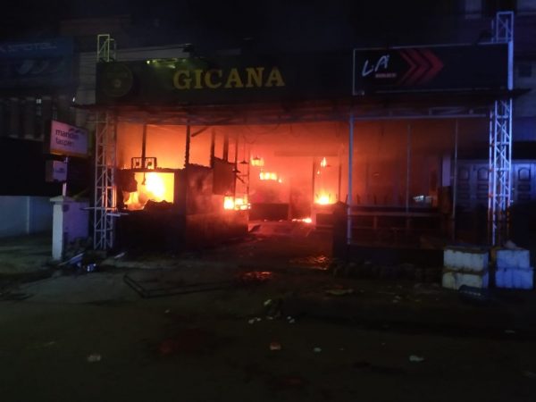 Tabung Gas Meleduk, Gicana Cafe Kabanjahe Hangus, Satu Korban Luka Bakar