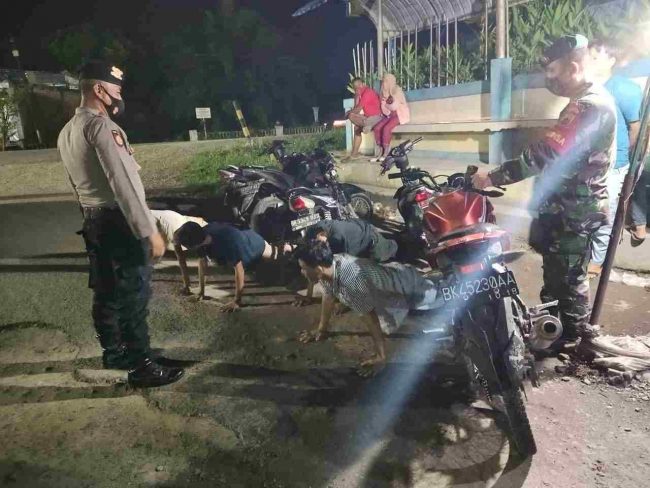 Pendisiplinan AKB, POLRI - TNI ,Patroli Ops Yustisi di Wilkum Polsek Indrapura